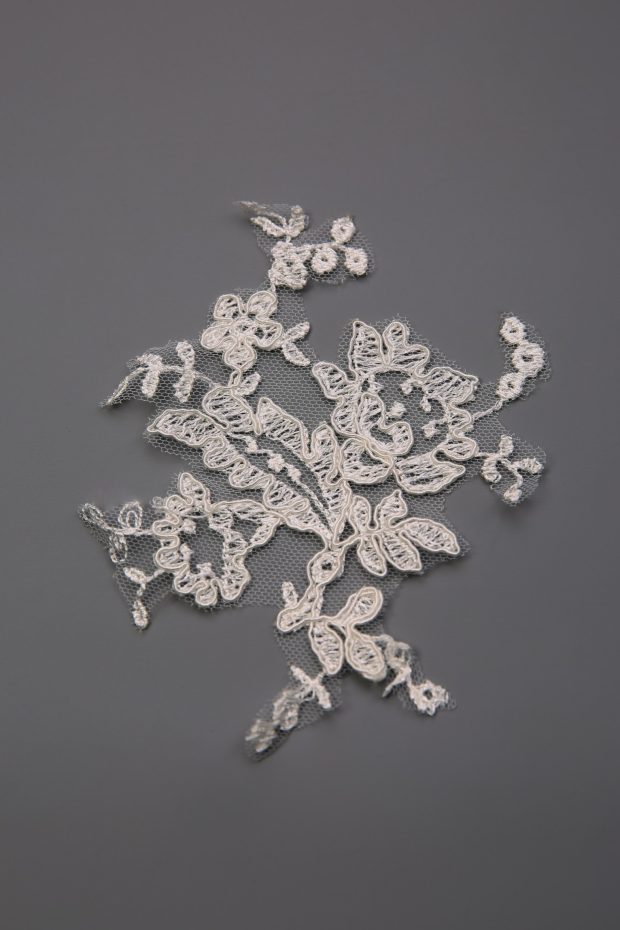 T20B Ivory Corded Flower Applique (Limited Stock) - Image 2