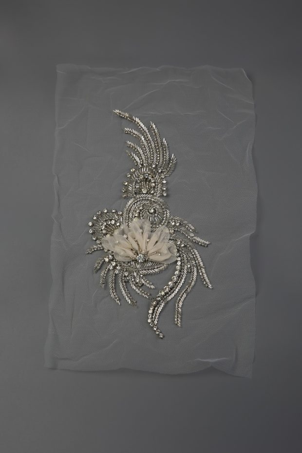 BU1568 Large Asymmetrical Motif
